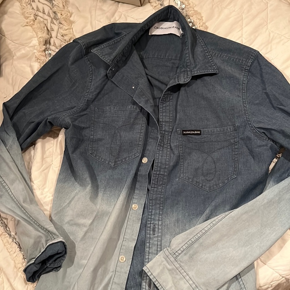 Men’s Calvin klein denim button up size XS